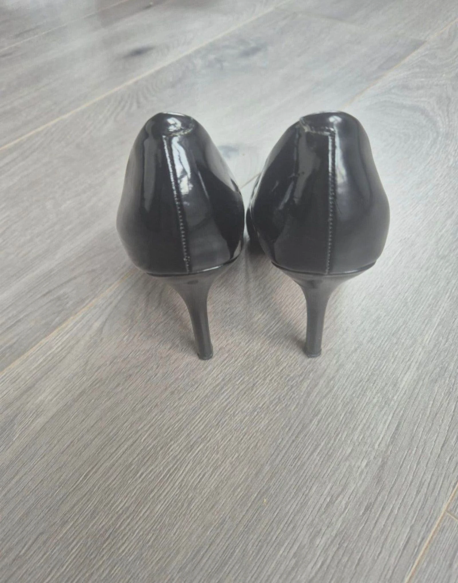 Madden Girl by Steve Madden black patent pumps with floral lining size 37 – photo 5